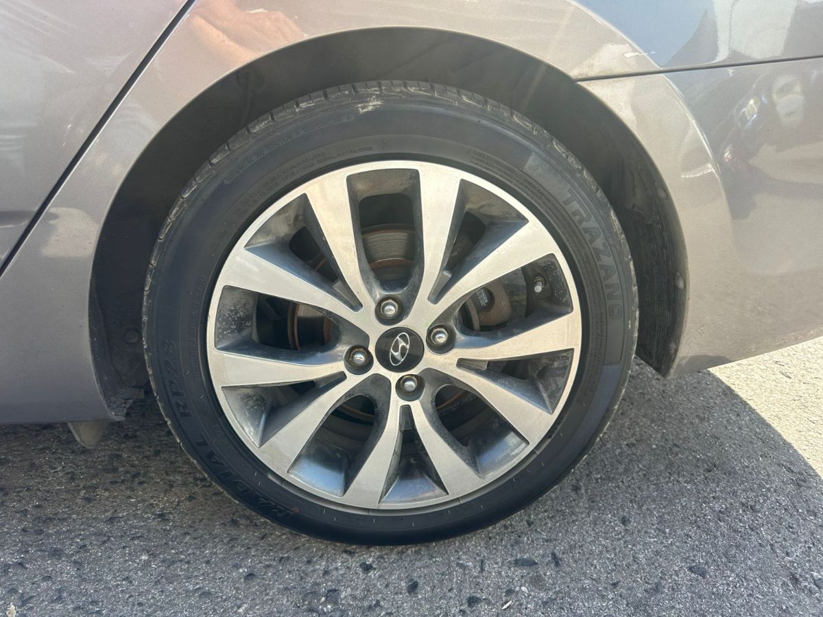 HYUNDAI ACCENT - 2017                                        