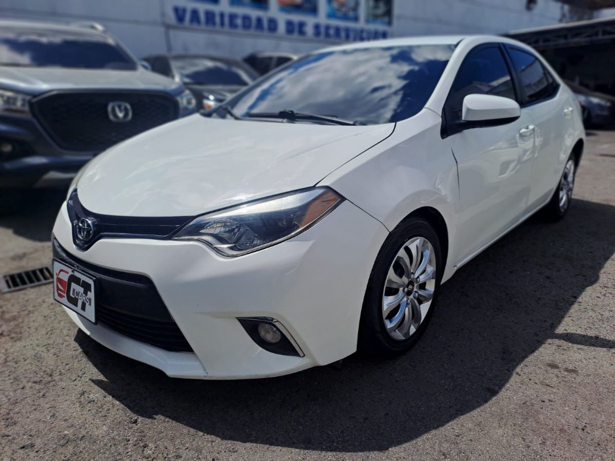 TOYOTA COROLLA - 2015                                        