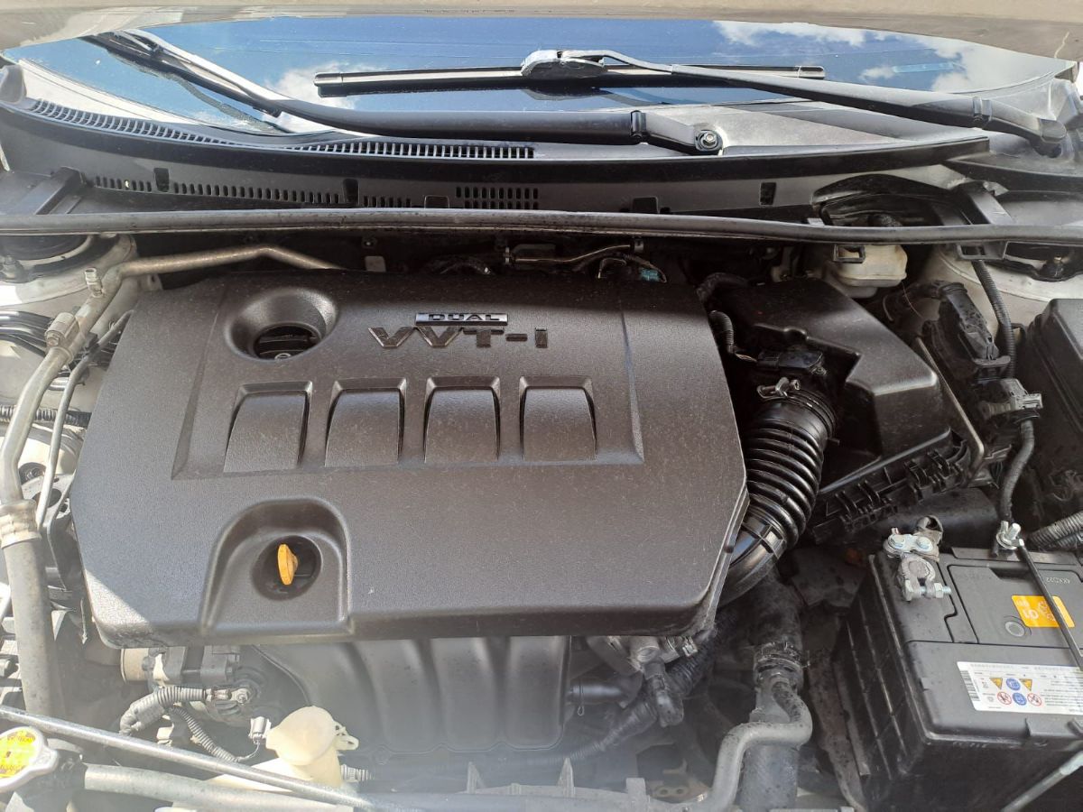 TOYOTA COROLLA - 2015                                        