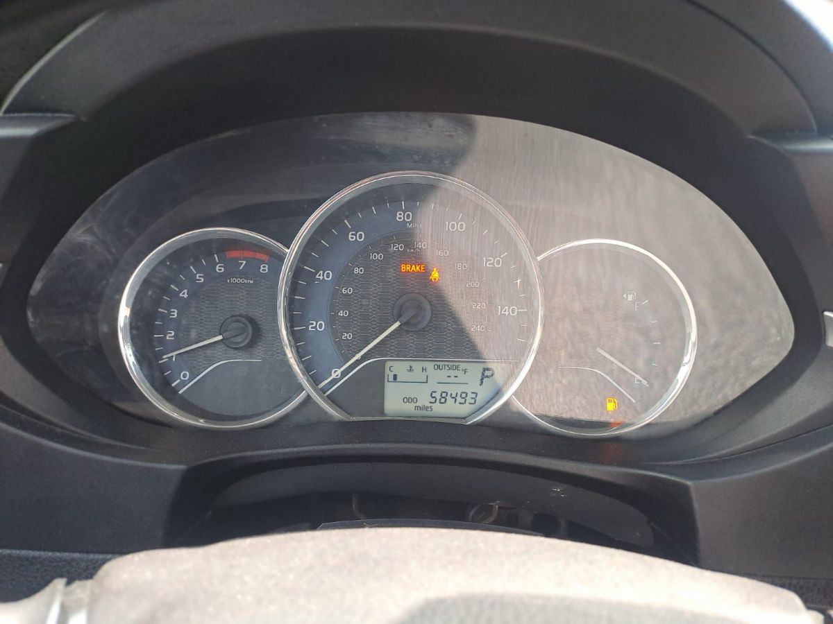 TOYOTA COROLLA - 2015                                        