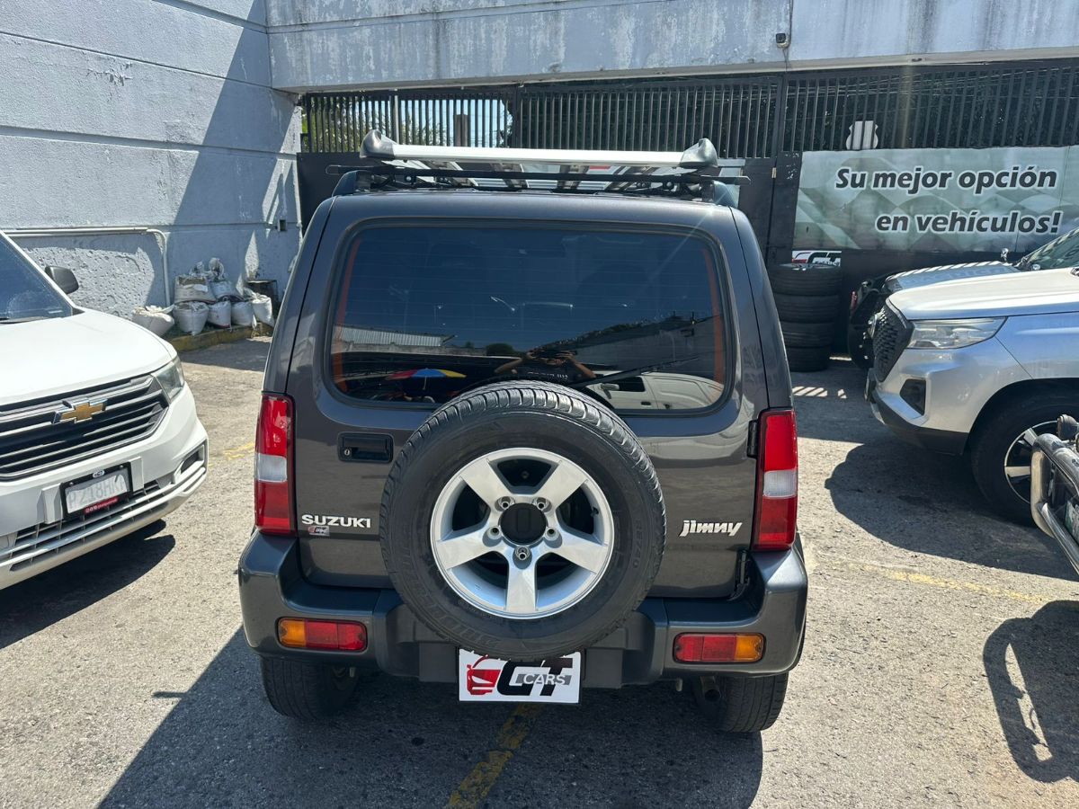 SUZUKI JIMNY - 2013                                        