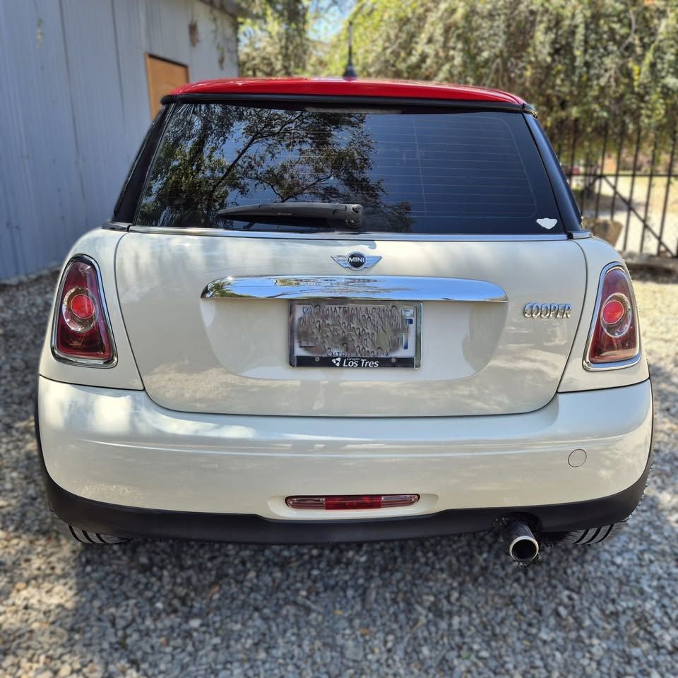 MINI COOPER - 2013                                        