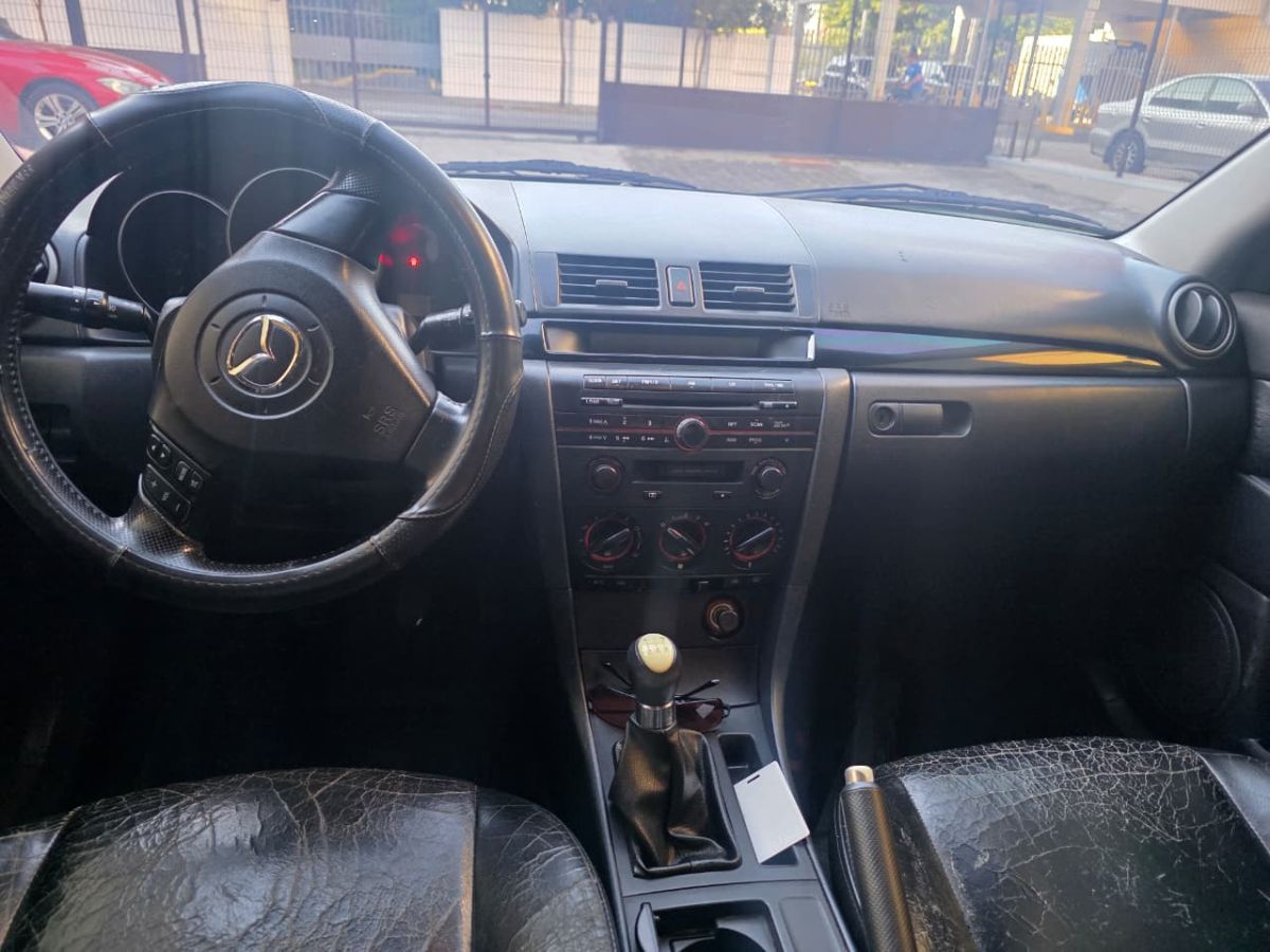 MAZDA 3 - 2005                                        