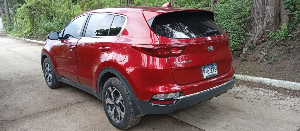 KIA SPORTAGE - 2021                                        