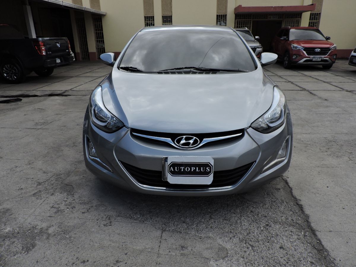 HYUNDAI ELANTRA - 2015                                        