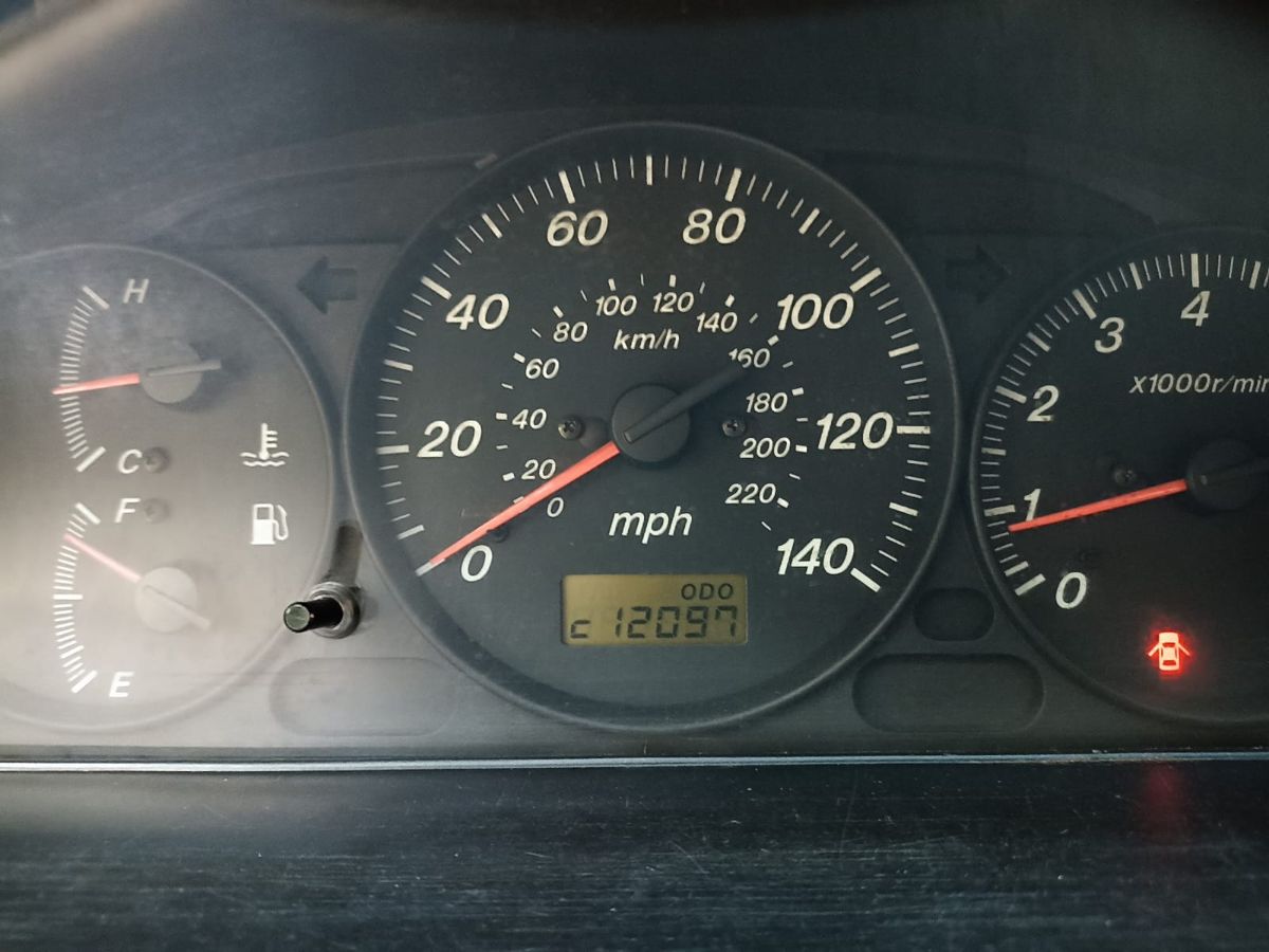 MAZDA PROTEGE - 2000                                        