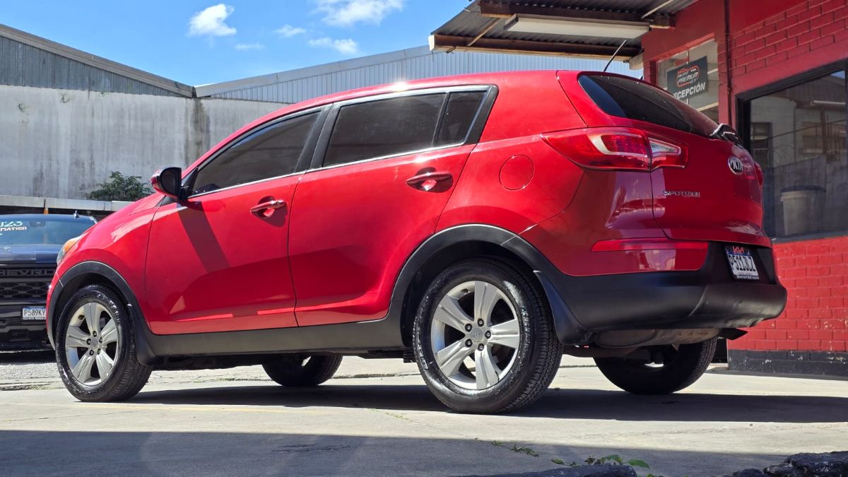 KIA SPORTAGE - 2013                                        