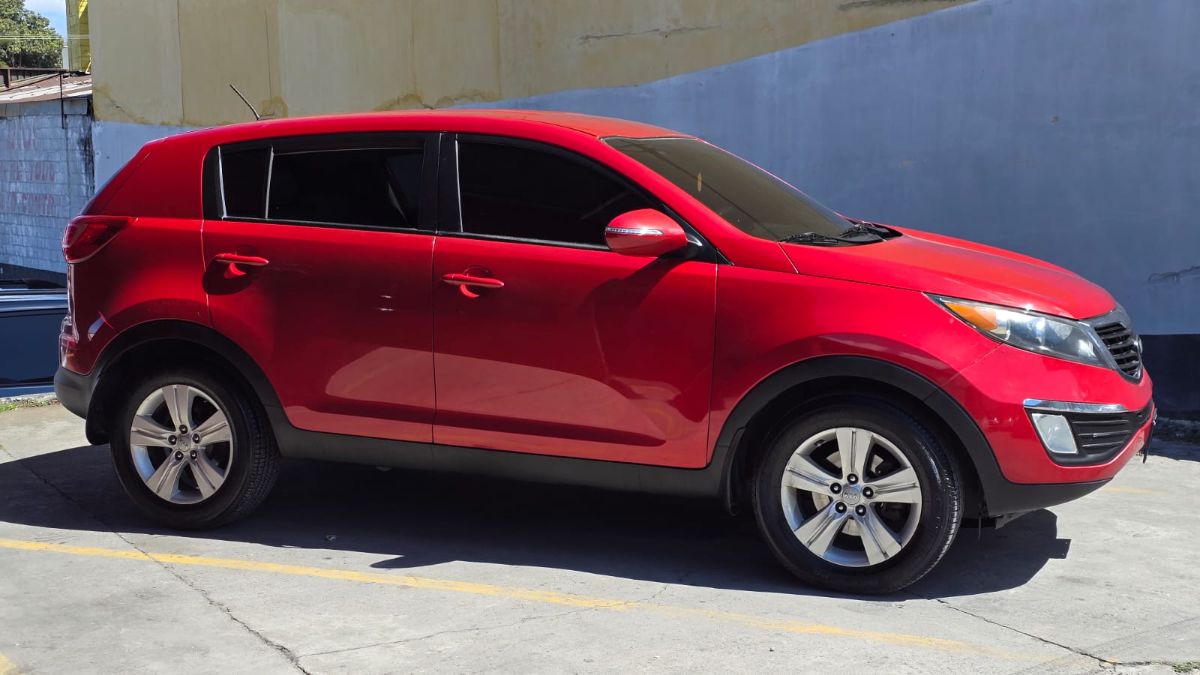 KIA SPORTAGE - 2013                                        