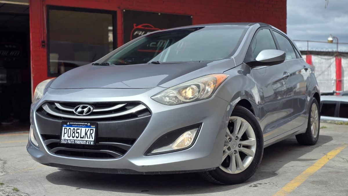 HYUNDAI ELANTRA - 2014                                        