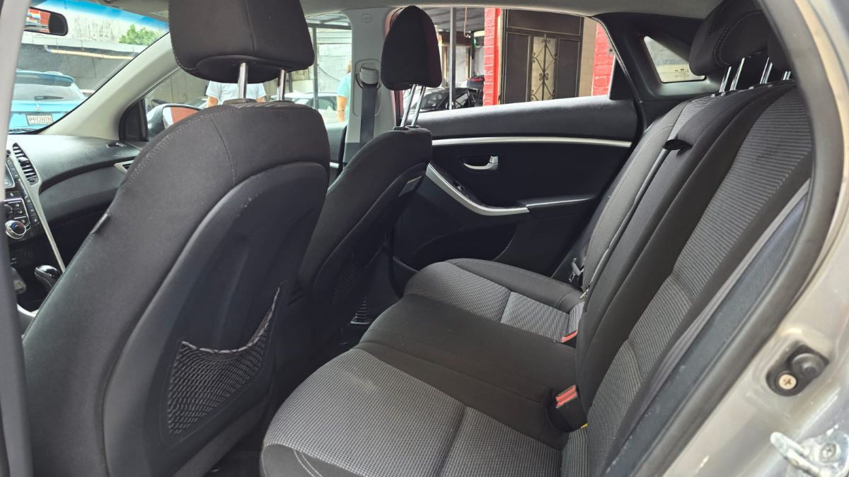 HYUNDAI ELANTRA - 2014                                        