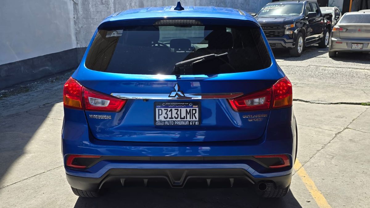 MITSUBISHI OUTLANDER SPORT - 2018                                        