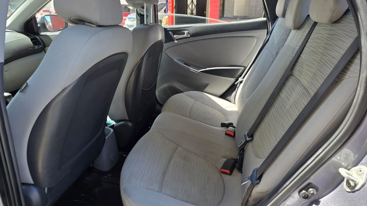 HYUNDAI ACCENT - 2016                                        