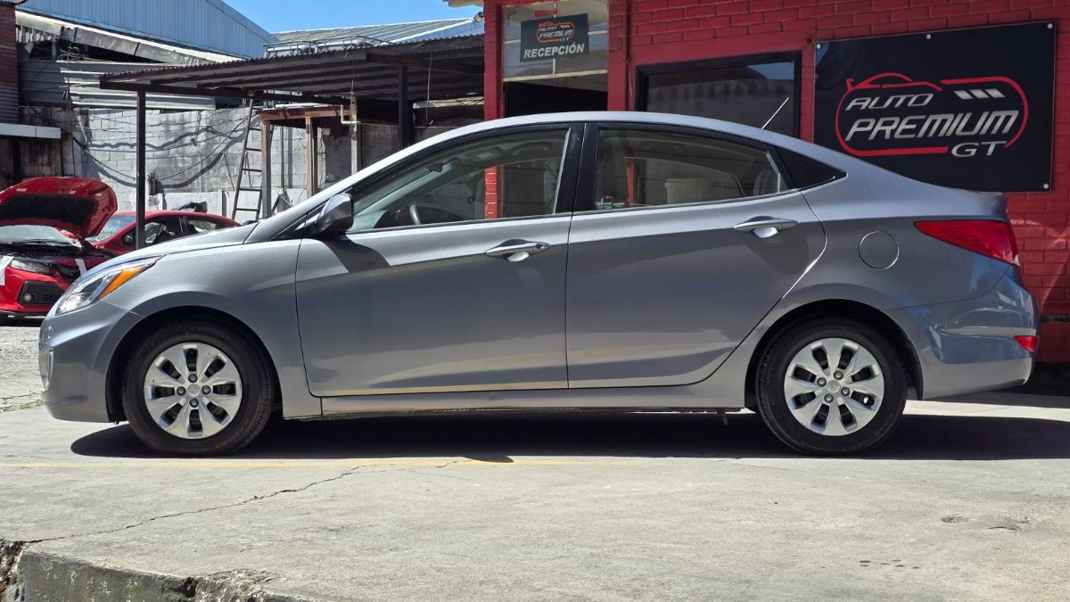 HYUNDAI ACCENT - 2016                                        