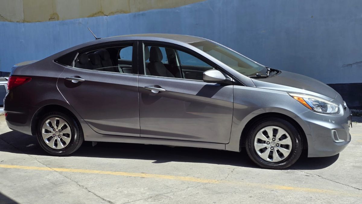 HYUNDAI ACCENT - 2016                                        