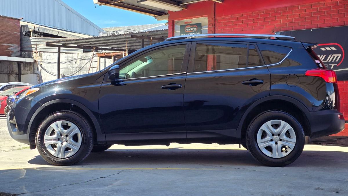 TOYOTA RAV-4 - 2014                                        