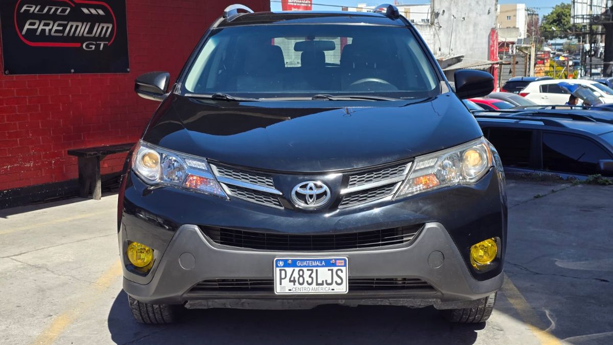 TOYOTA RAV-4 - 2014                                        