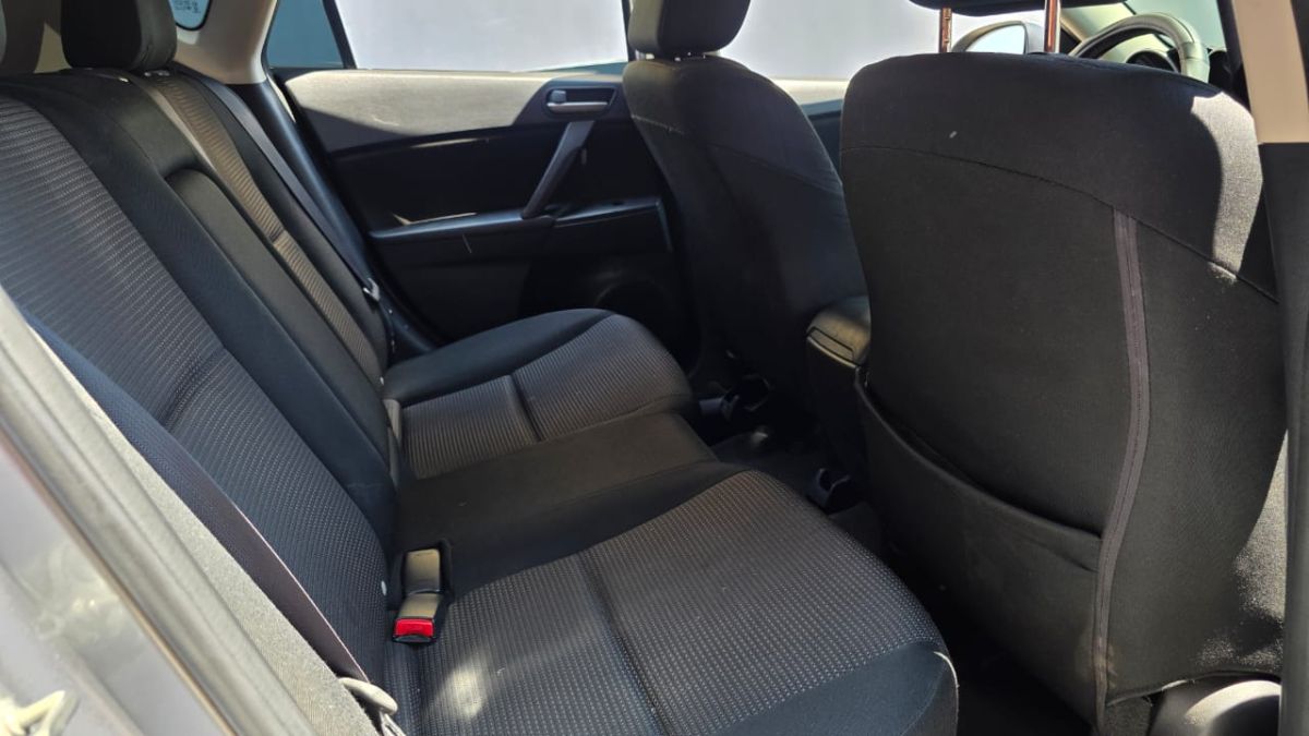 MAZDA 3 TOURING - 2012                                        