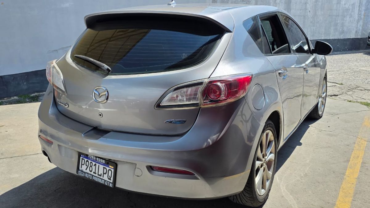 MAZDA 3 TOURING - 2012                                        