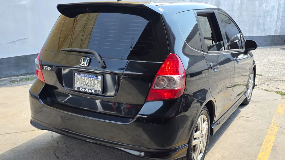 HONDA FIT - 2007                                        