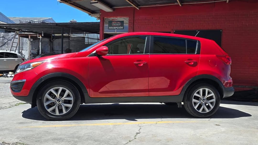 KIA SPORTAGE - 2014                                        