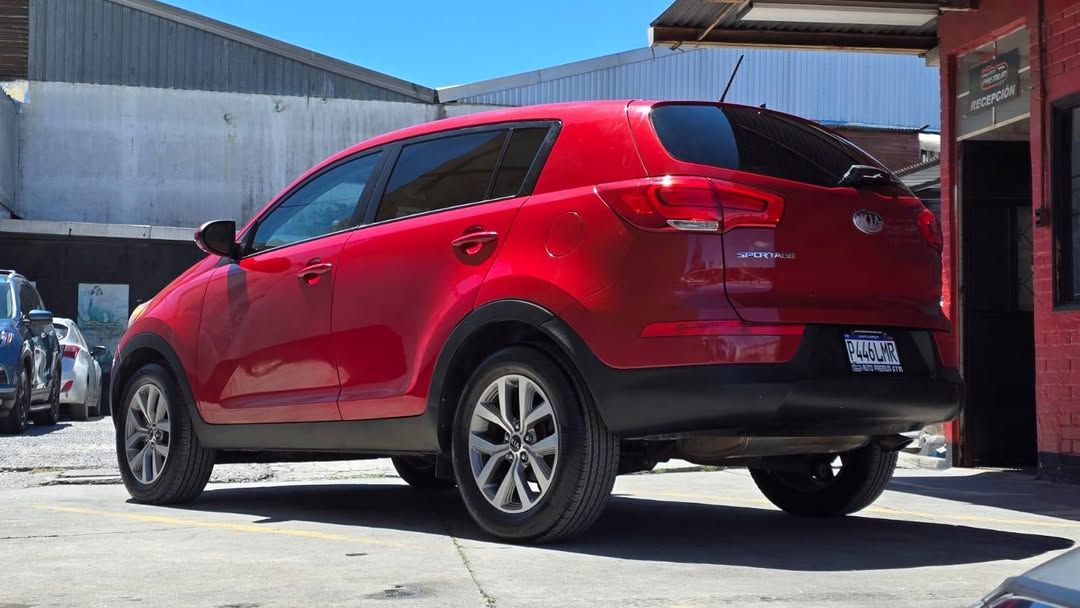 KIA SPORTAGE - 2014                                        
