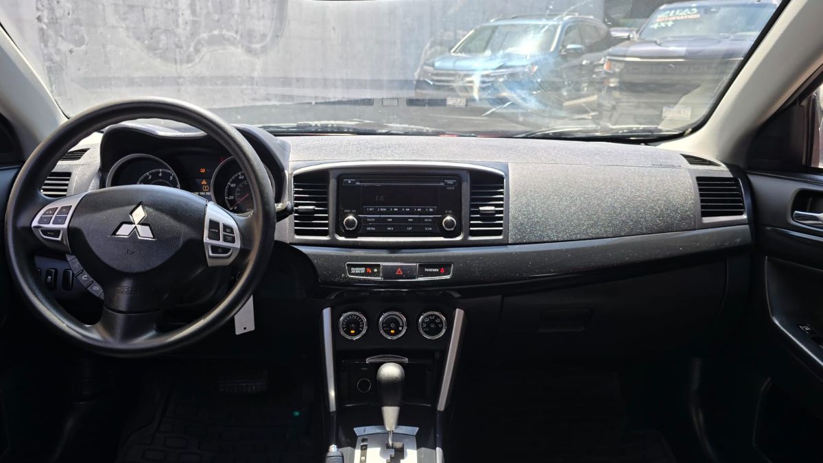 MITSUBISHI LANCER - 2016                                        