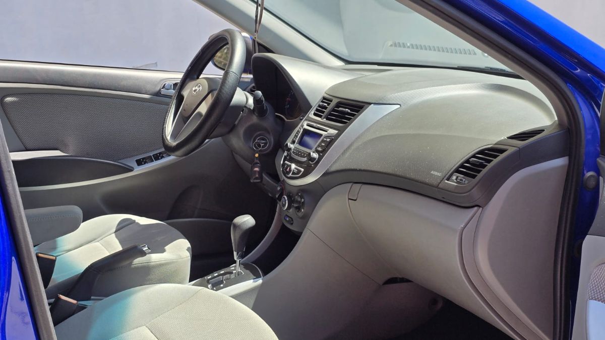 HYUNDAI ACCENT - 2014                                        