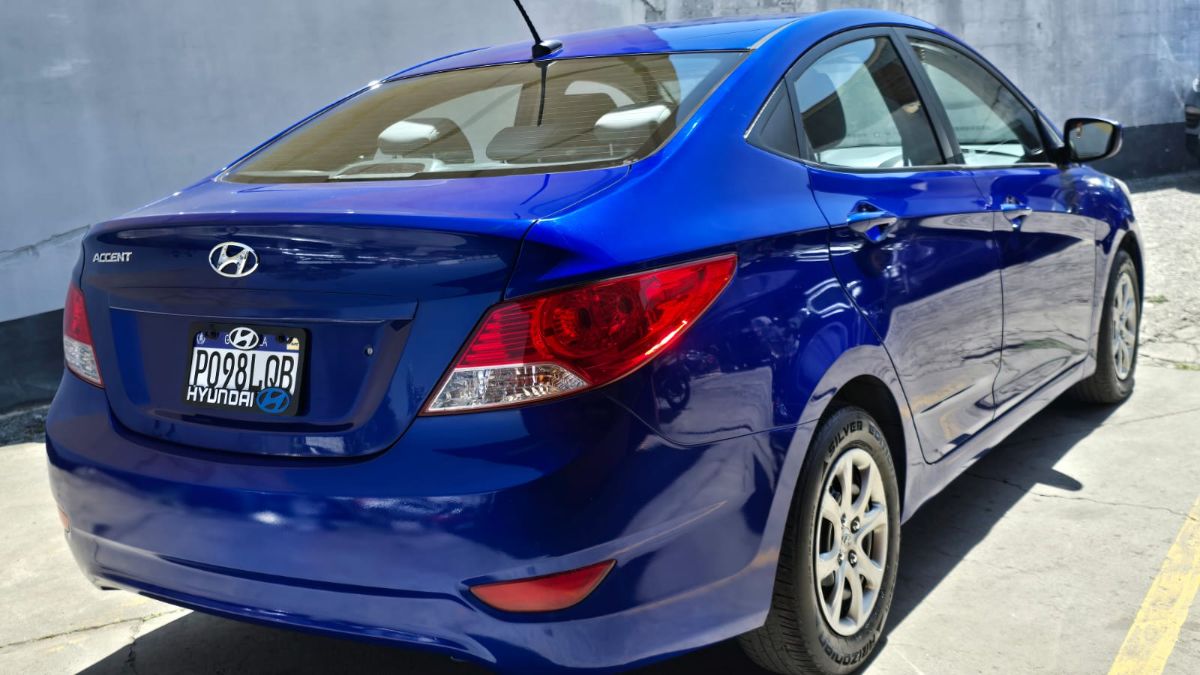 HYUNDAI ACCENT - 2014                                        