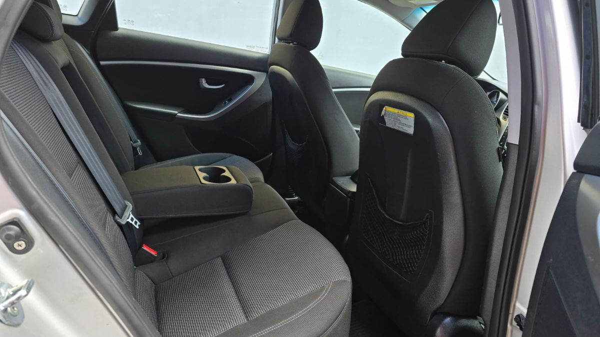 HYUNDAI ELANTRA - 2013                                        