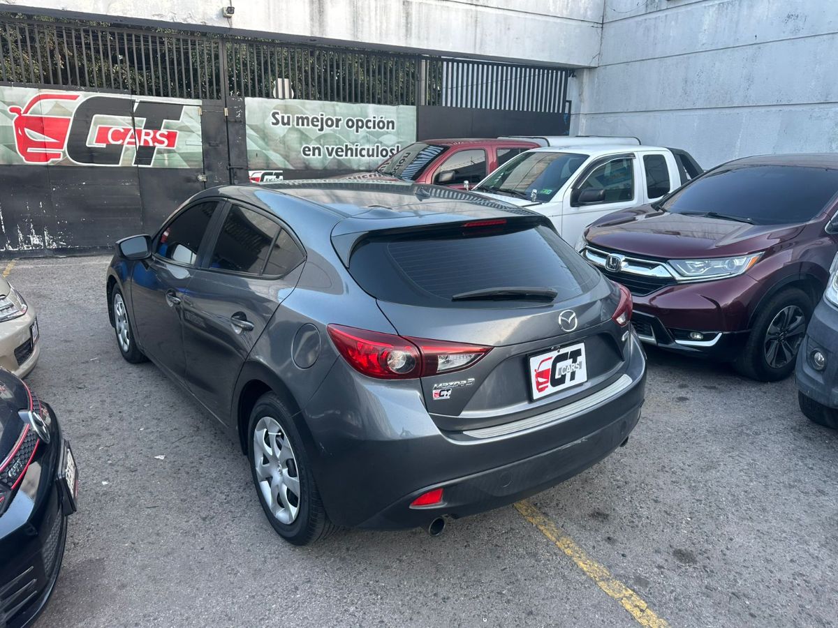 MAZDA 3 - 2016                                        