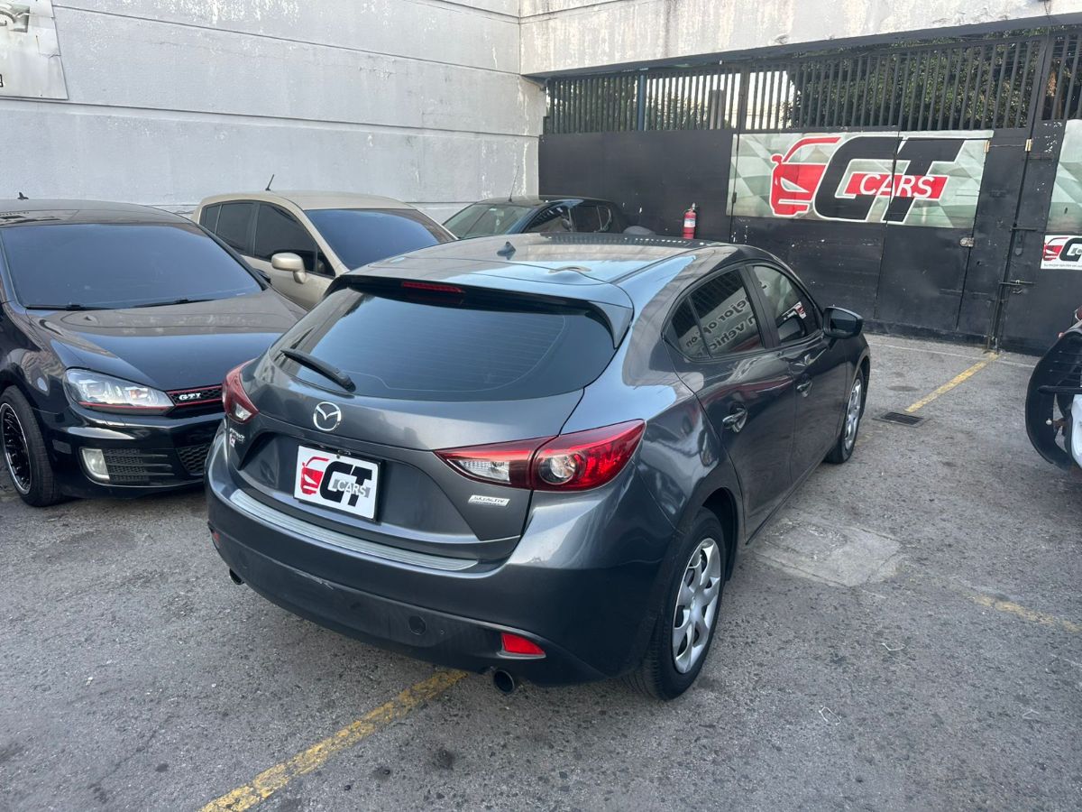 MAZDA 3 - 2016                                        