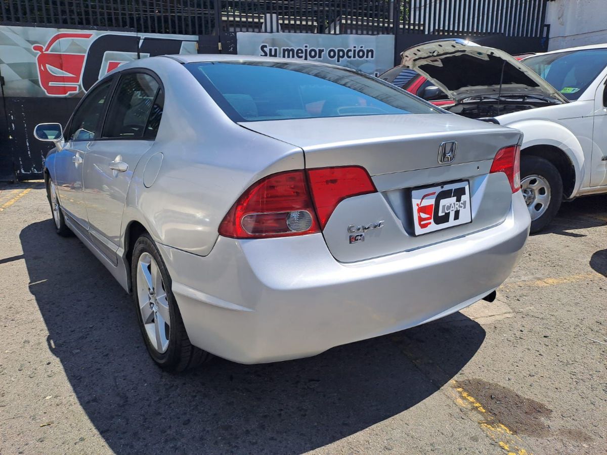 HONDA CIVIC - 2011                                        