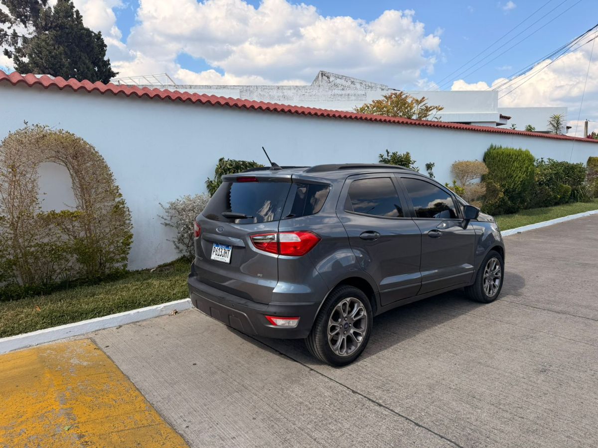 FORD ESCAPE - 2019                                        
