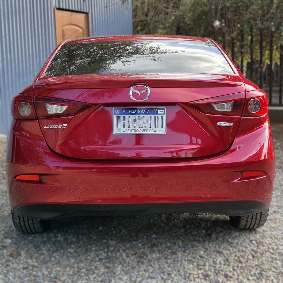 MAZDA 3 - 2014                                        
