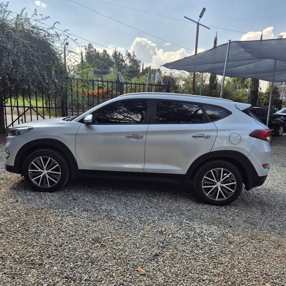 HYUNDAI TUCSON - 2016                                        