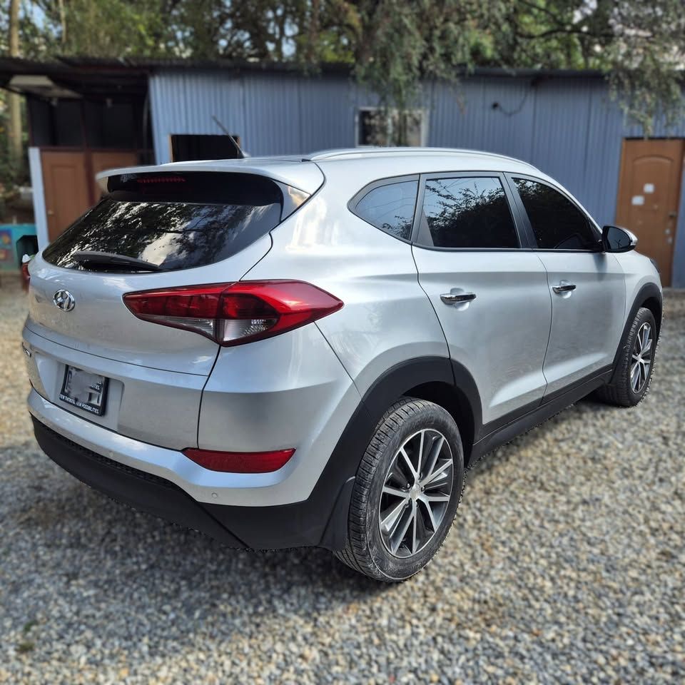 HYUNDAI TUCSON - 2016                                        