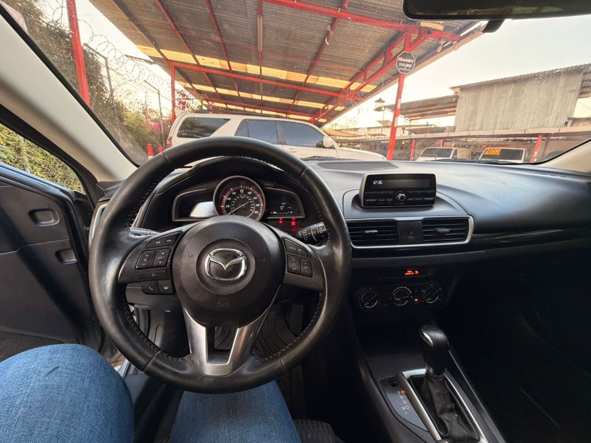MAZDA 3 - 2014                                        