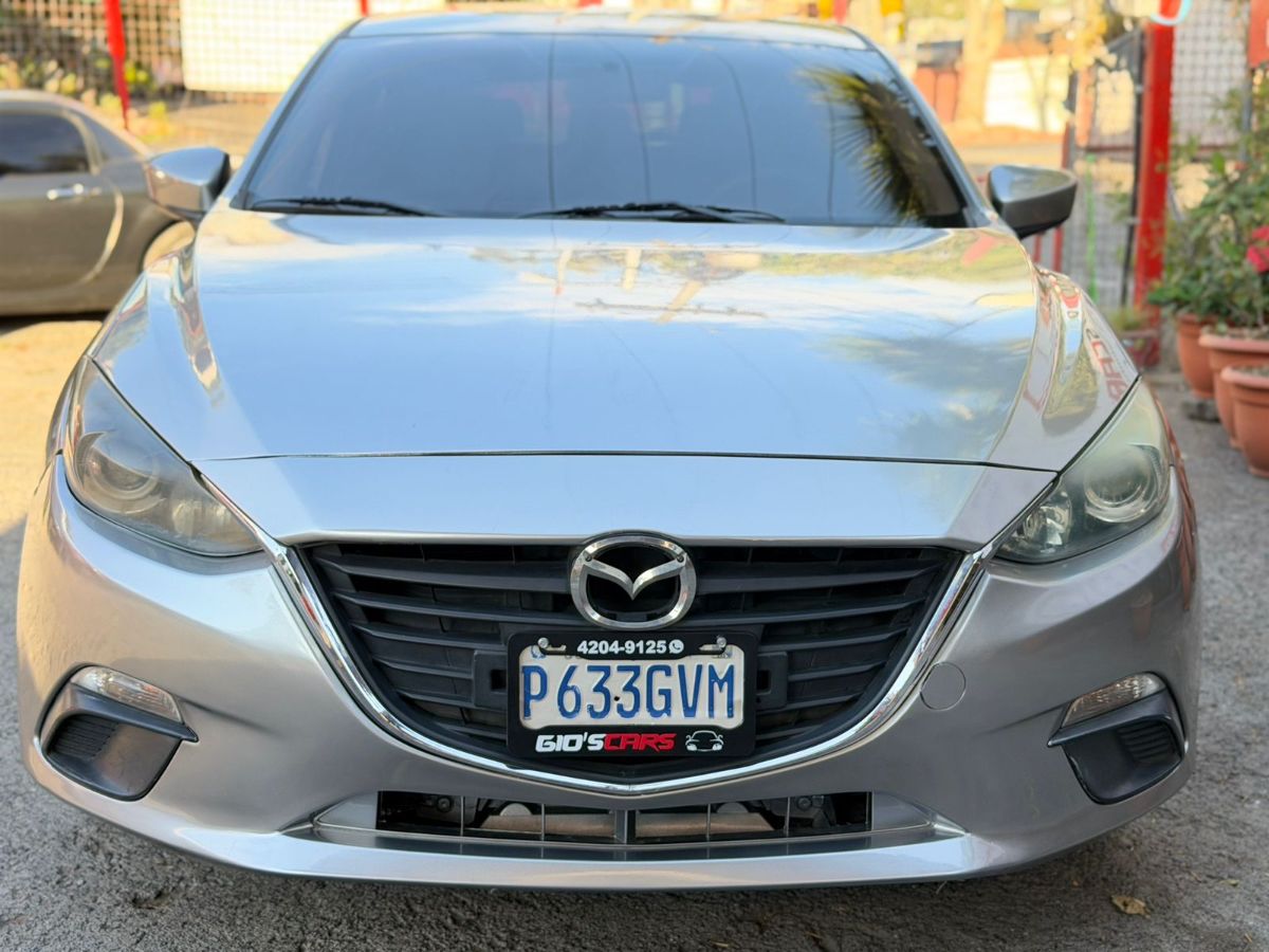 MAZDA 3 - 2014                                        