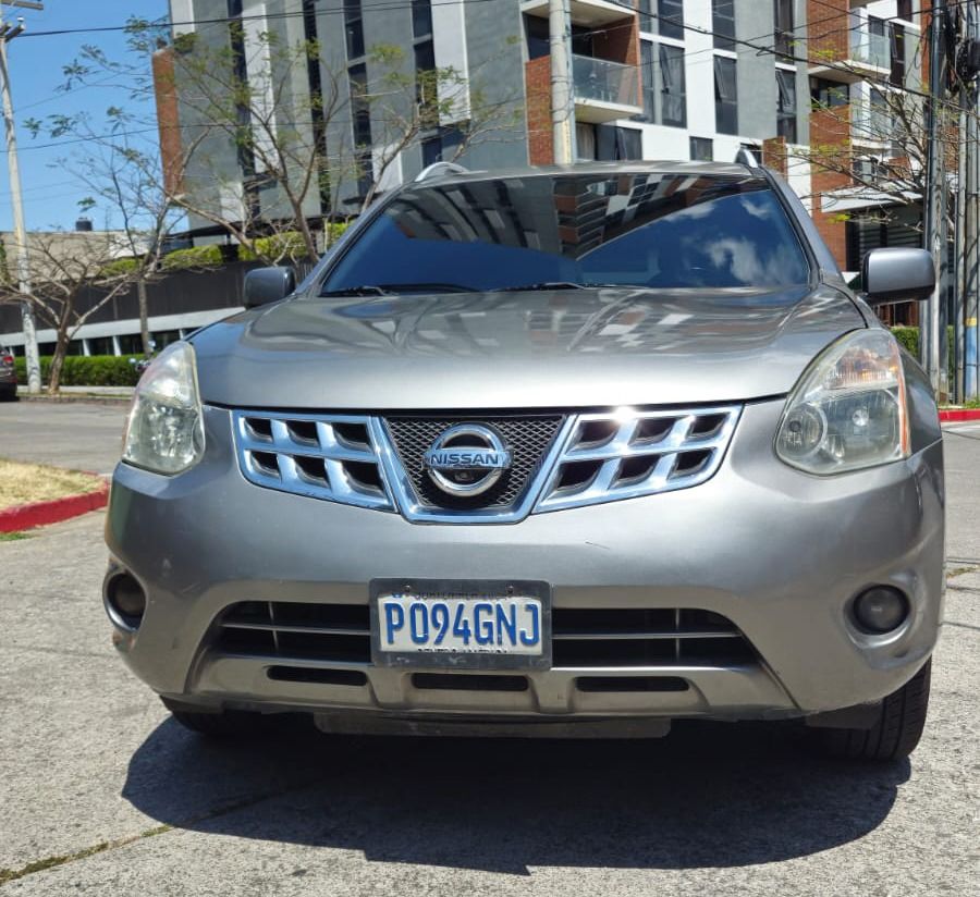 NISSAN ROGUE - 2013                                        
