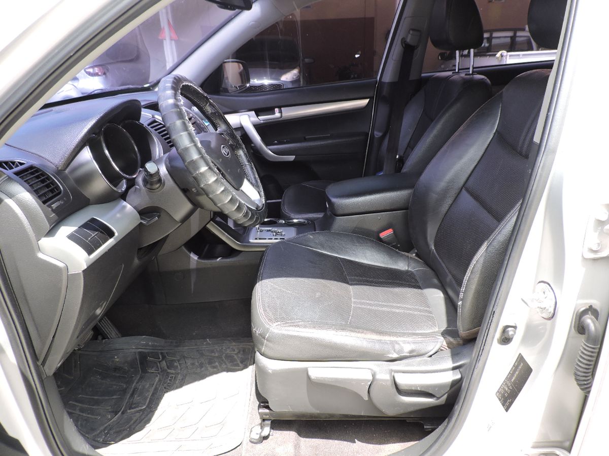 KIA SORENTO - 2012                                        