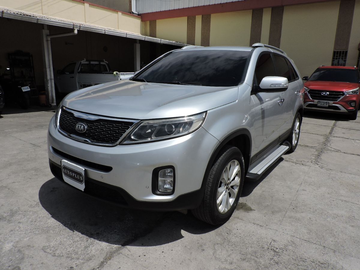 KIA SORENTO - 2013                                        