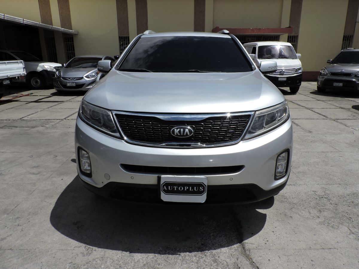 KIA SORENTO - 2013                                        