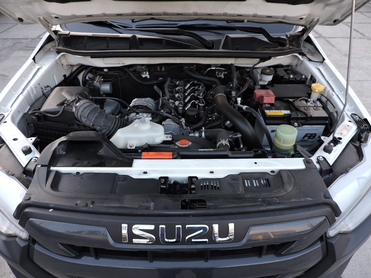 ISUZU DMAX - 2024                                        