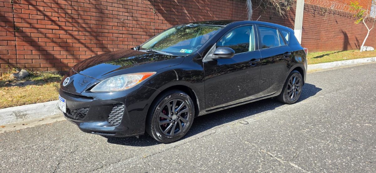 MAZDA 3 TOURING - 2013                                        