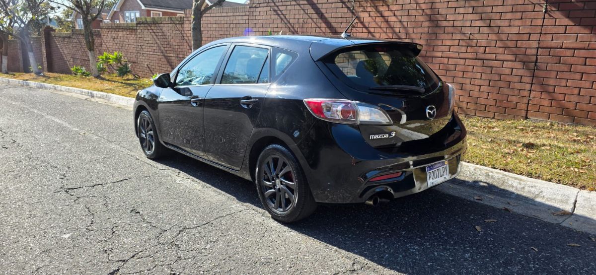 MAZDA 3 TOURING - 2013                                        