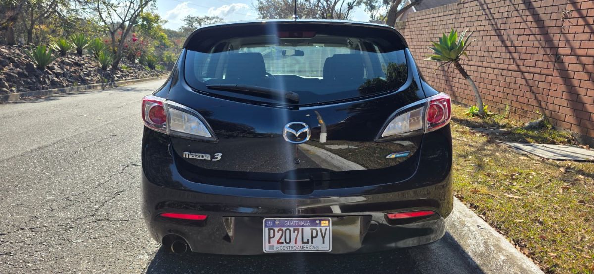 MAZDA 3 TOURING - 2013                                        