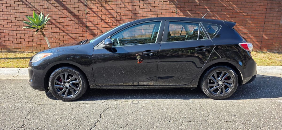 MAZDA 3 TOURING - 2013                                        