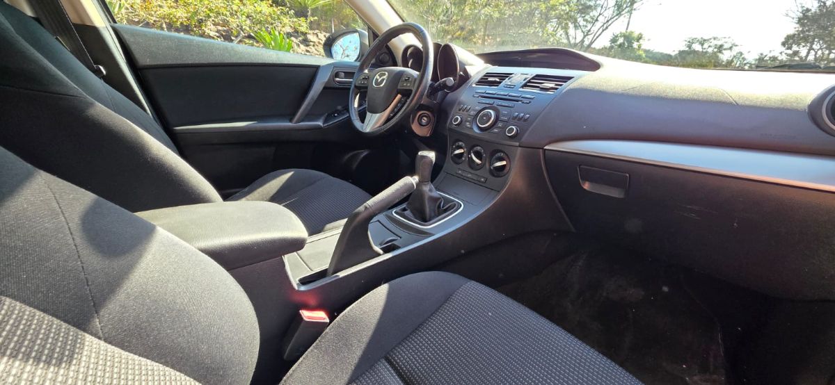 MAZDA 3 TOURING - 2013                                        