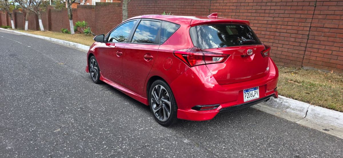 TOYOTA COROLLA - 2018                                        