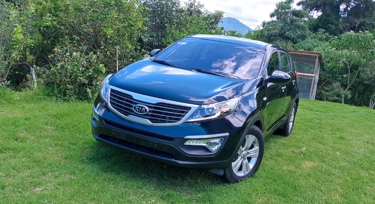 KIA SPORTAGE - 2012                                        